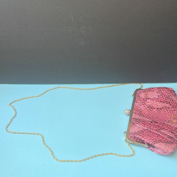 Jessica Simpson Pink and Red snake skin top-latch clutch purse - Picture 4 of 10